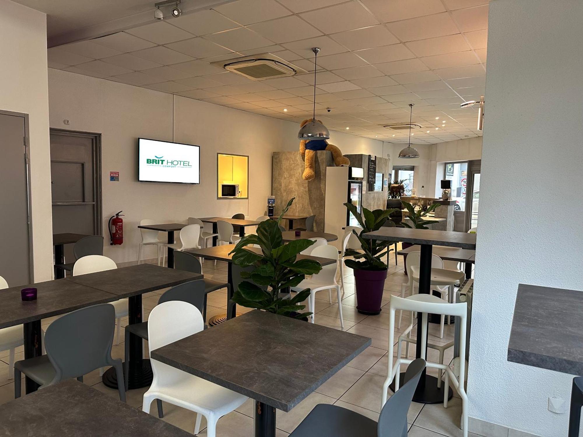 Brit Hotel Confort Nevers Centre Gare 外观 照片