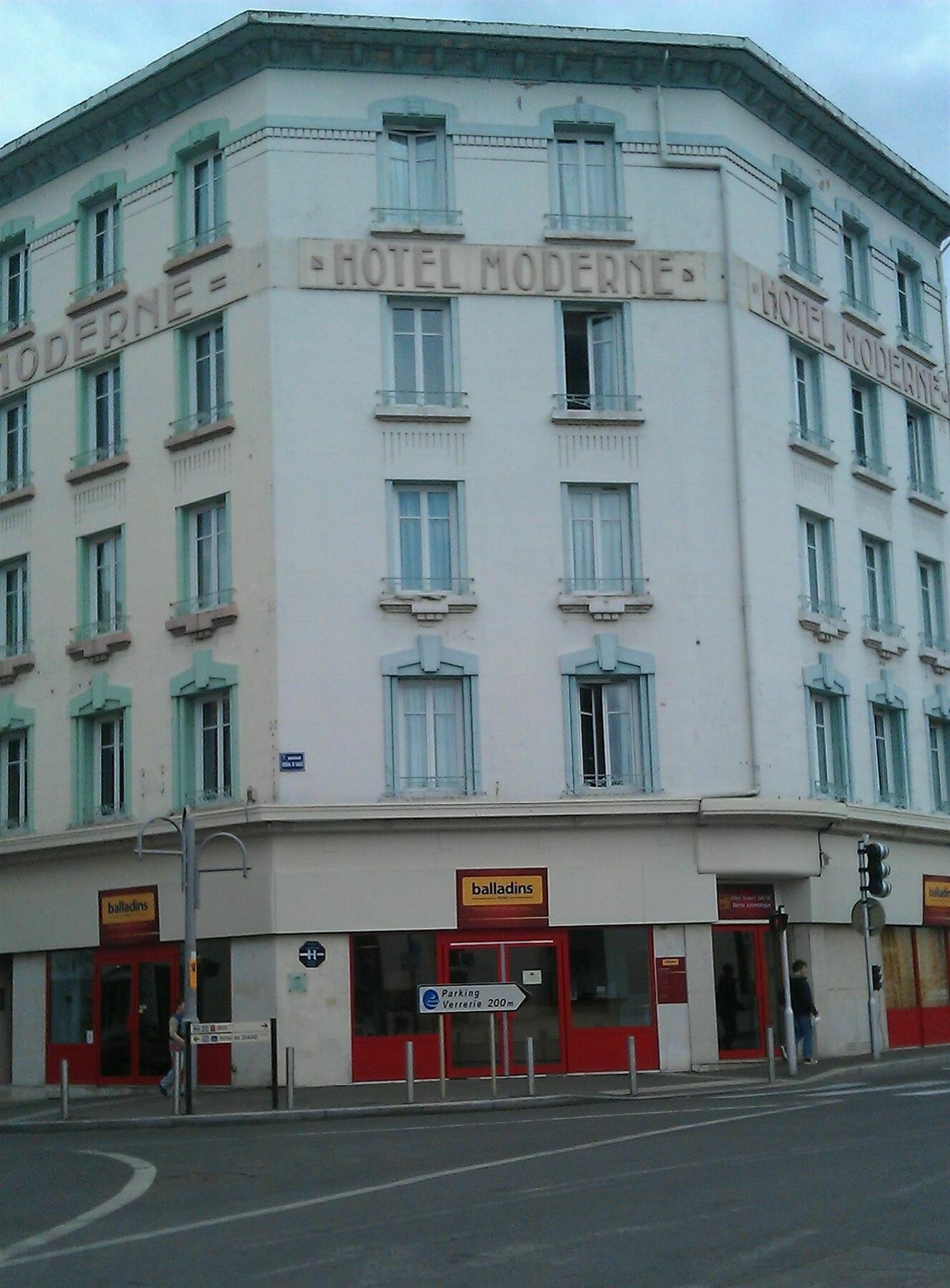Brit Hotel Confort Nevers Centre Gare 外观 照片